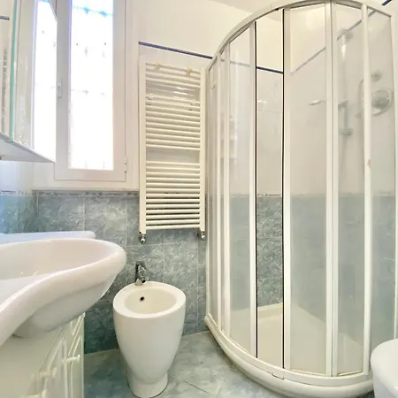 Casaviva - Lovely Trilo In Nervi With Parking * Генуя