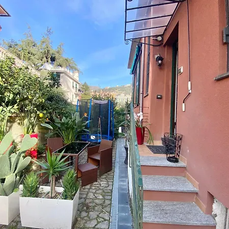 Casaviva - Lovely Trilo In Nervi With Parking Генуя